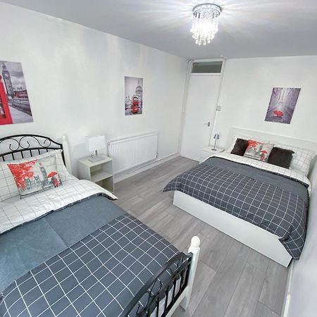 2 Bedroom Flat, Dalston Junction, Londen Buitenkant foto